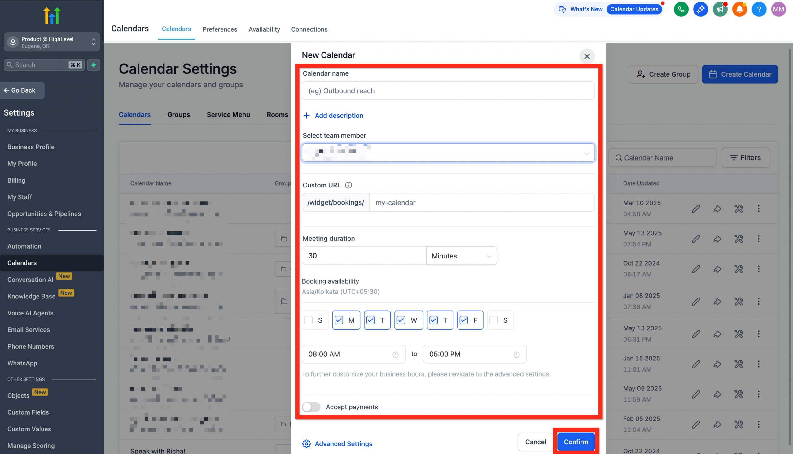 Modulo per inserire i dettagli del nuovo calendario, come nome, host e disponibilità.
