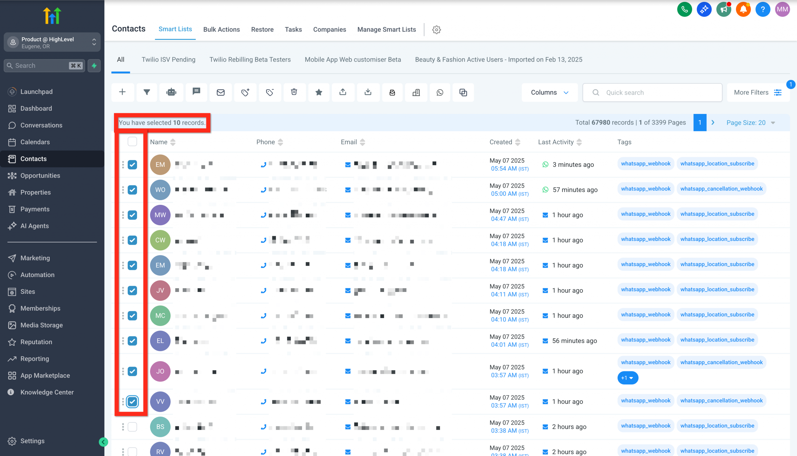 Selezione di più contatti per un'azione massiva