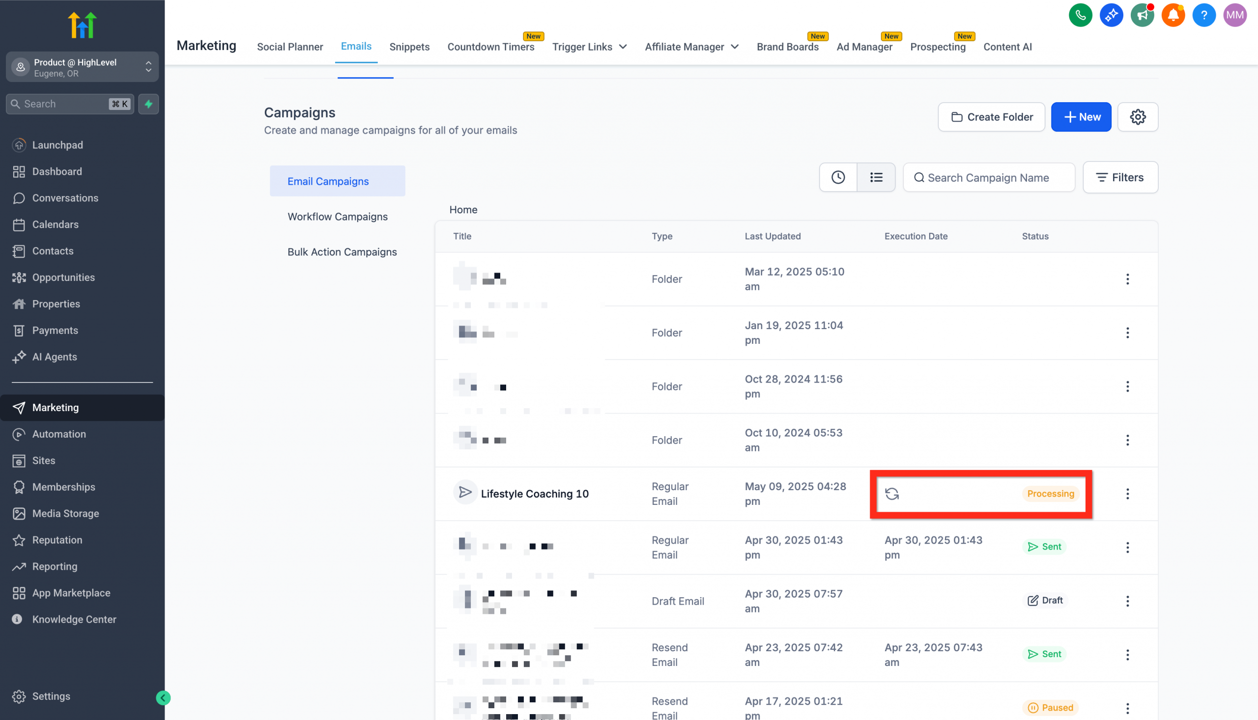 Elenco delle campagne email che mostra lo stato 'In invio'.